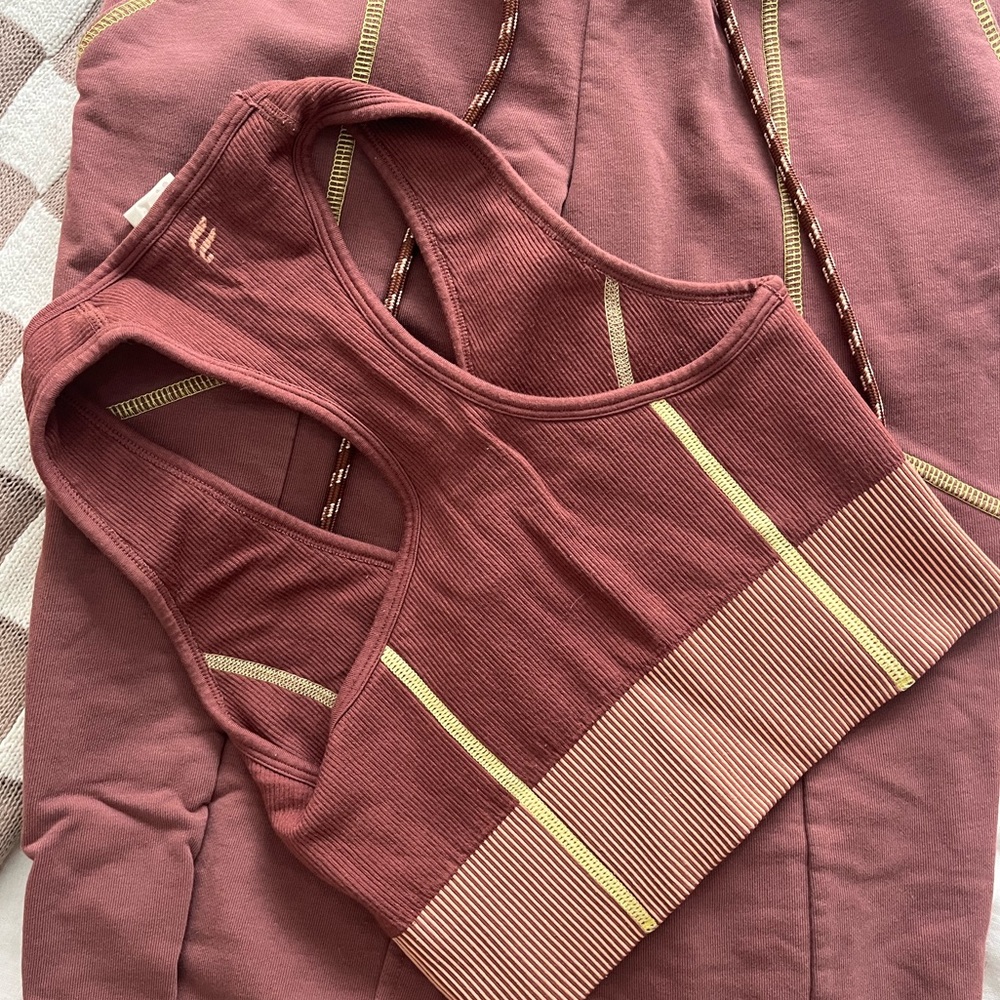 Fabletics Matching Sweat/Tank Set - Picture 5 of 5